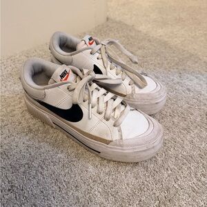 Nike White and Black Casual Sneakers
